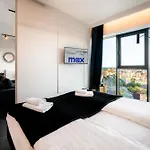 Hanza Black & White 17th Floor & Pool Parking By Stayly Appartamento