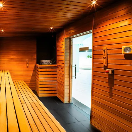 Hanza Black & White 17th Floor & Pool Free Parking By Stayly * 什切青