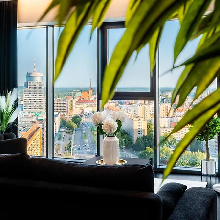 Апартаменты Hanza Black & White 17th Floor & Pool Parking By Stayly *