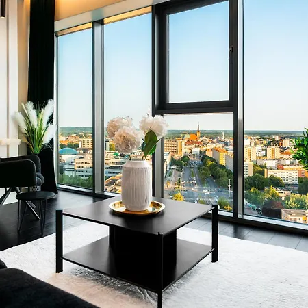 Apartment Hanza Black & White 17th Floor & Pool Free Parking By Stayly