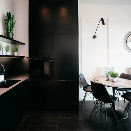 Apartament Hanza Black & White 17th Floor & Pool Parking By Stayly Szczecin