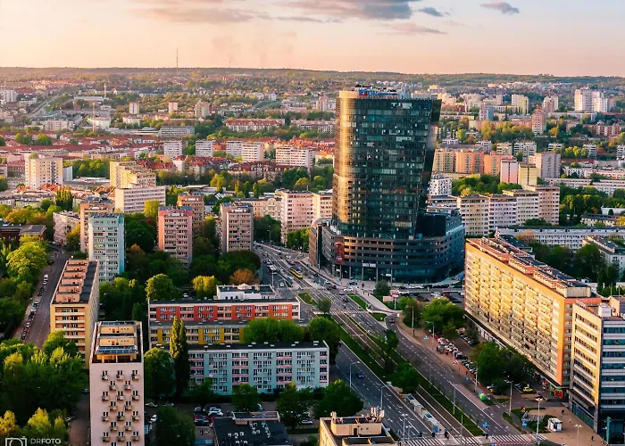 아파트 Hanza Black & White 17th Floor & Pool Parking By Stayly 슈체친